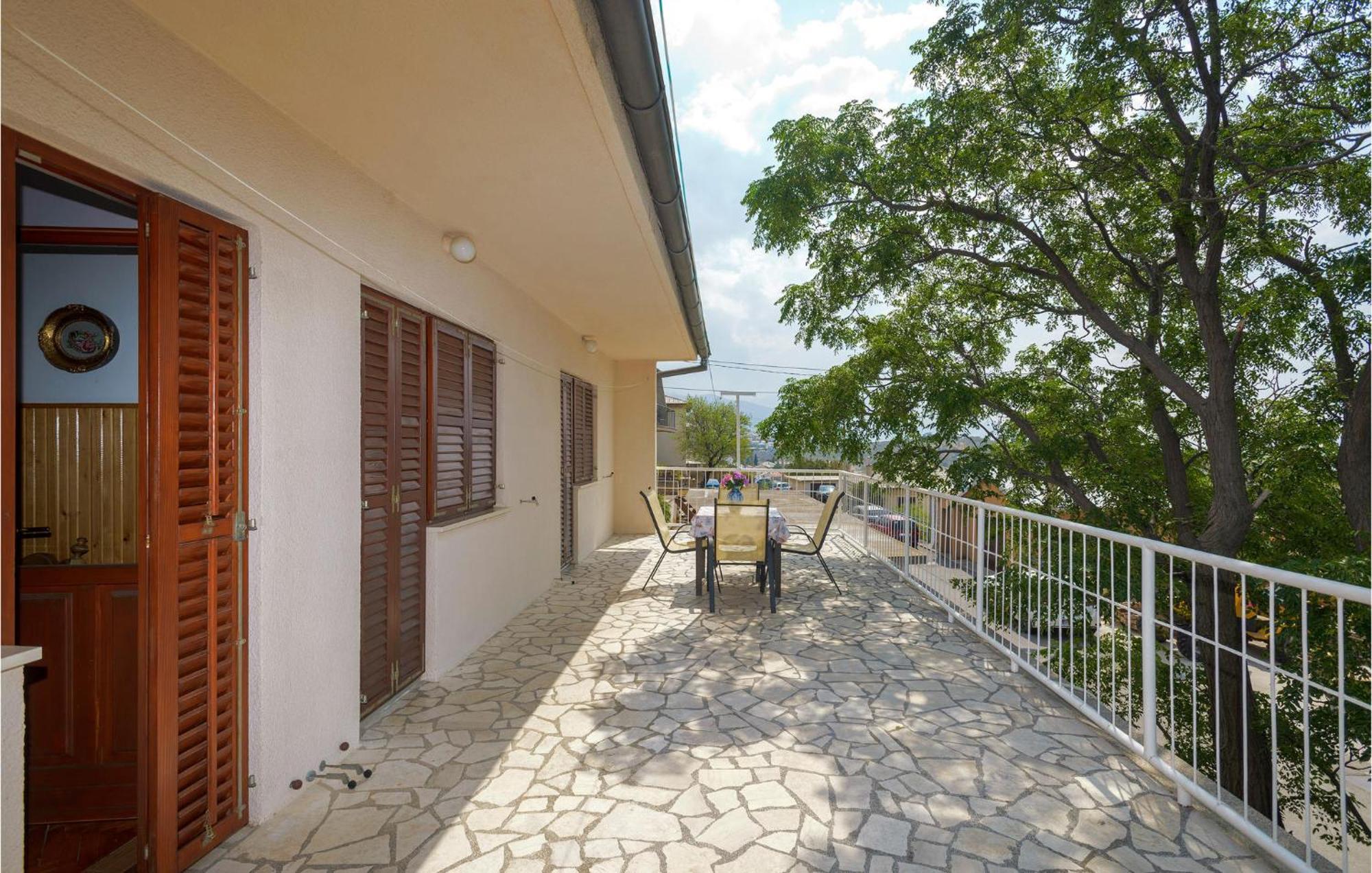 3 Bedroom Beautiful Apartment In Senj Сен Екстериор снимка