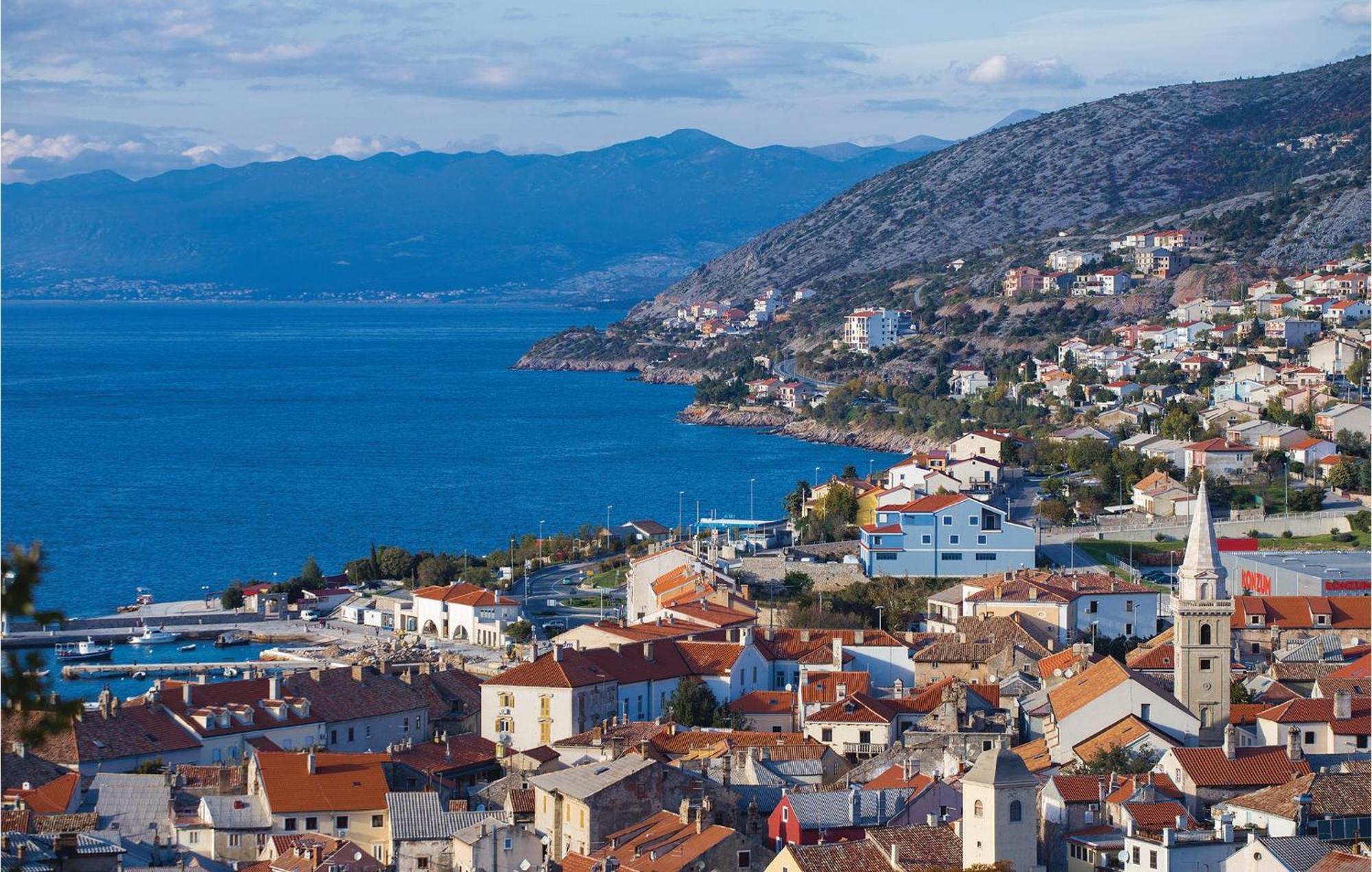 3 Bedroom Beautiful Apartment In Senj Сен Екстериор снимка